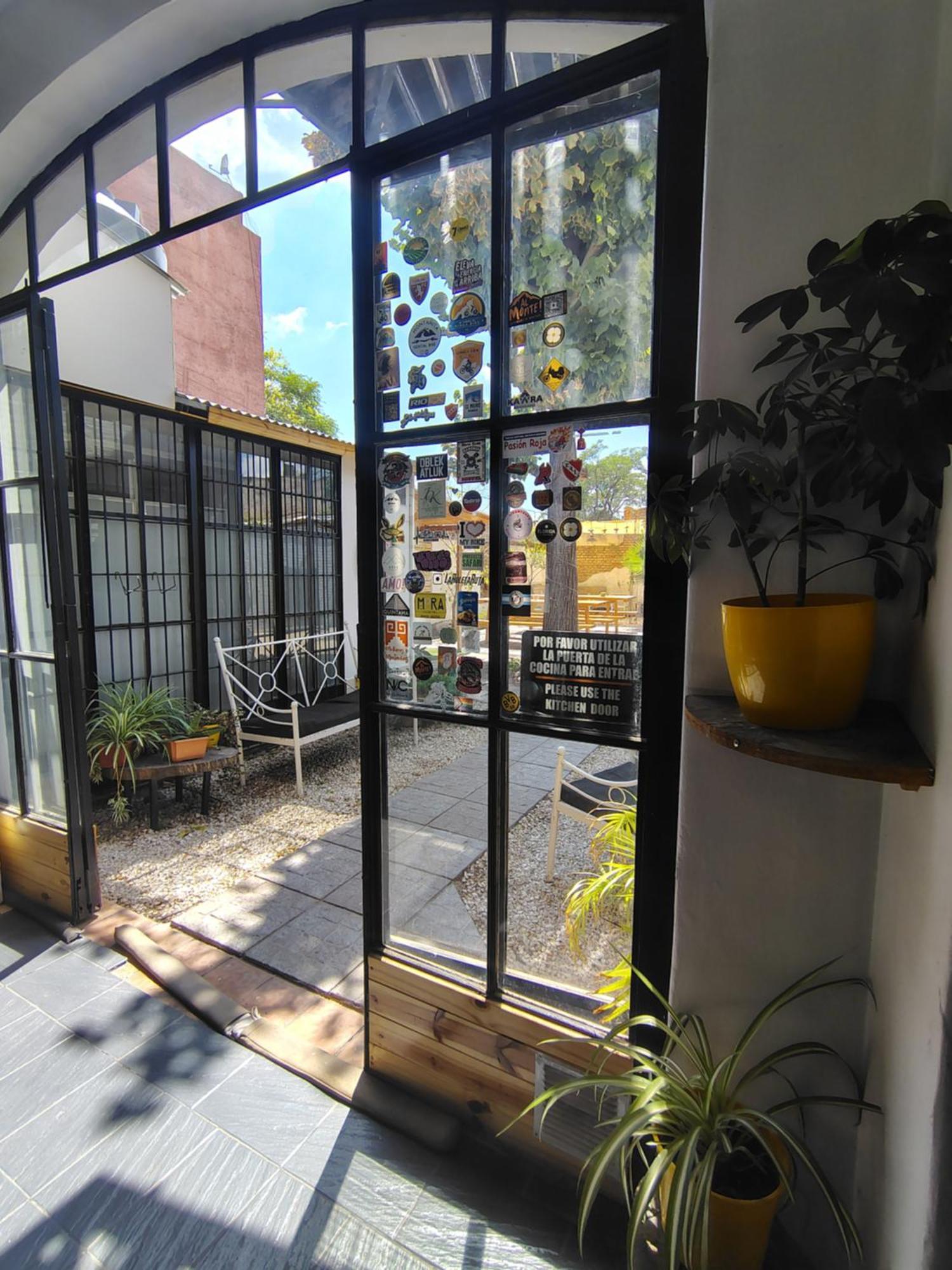Mora Hostel Mendoza Exterior photo