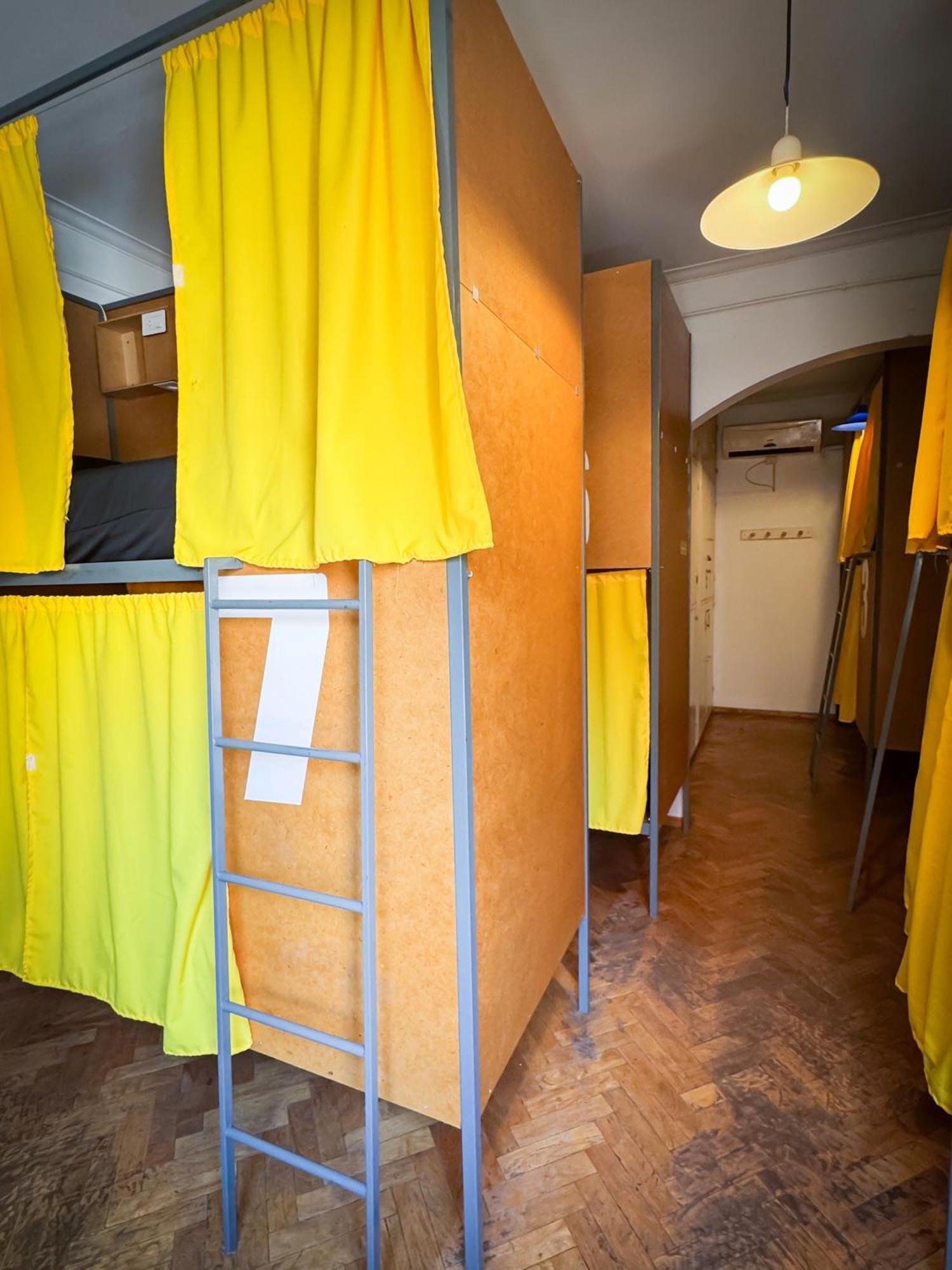 Mora Hostel Mendoza Exterior photo